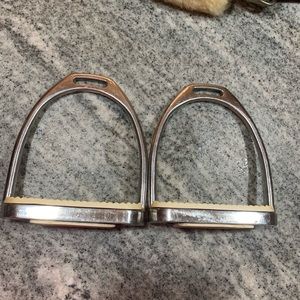 Centaur stirrup irons